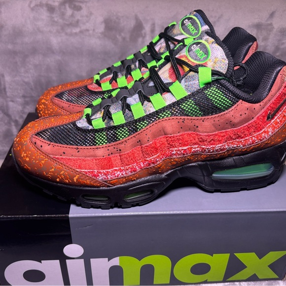 Nike Other - Nike Air Max 95 OG Bubble “Hong Kong” mens 10